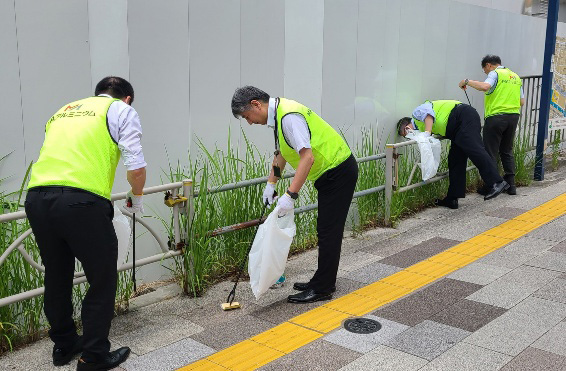 ����������